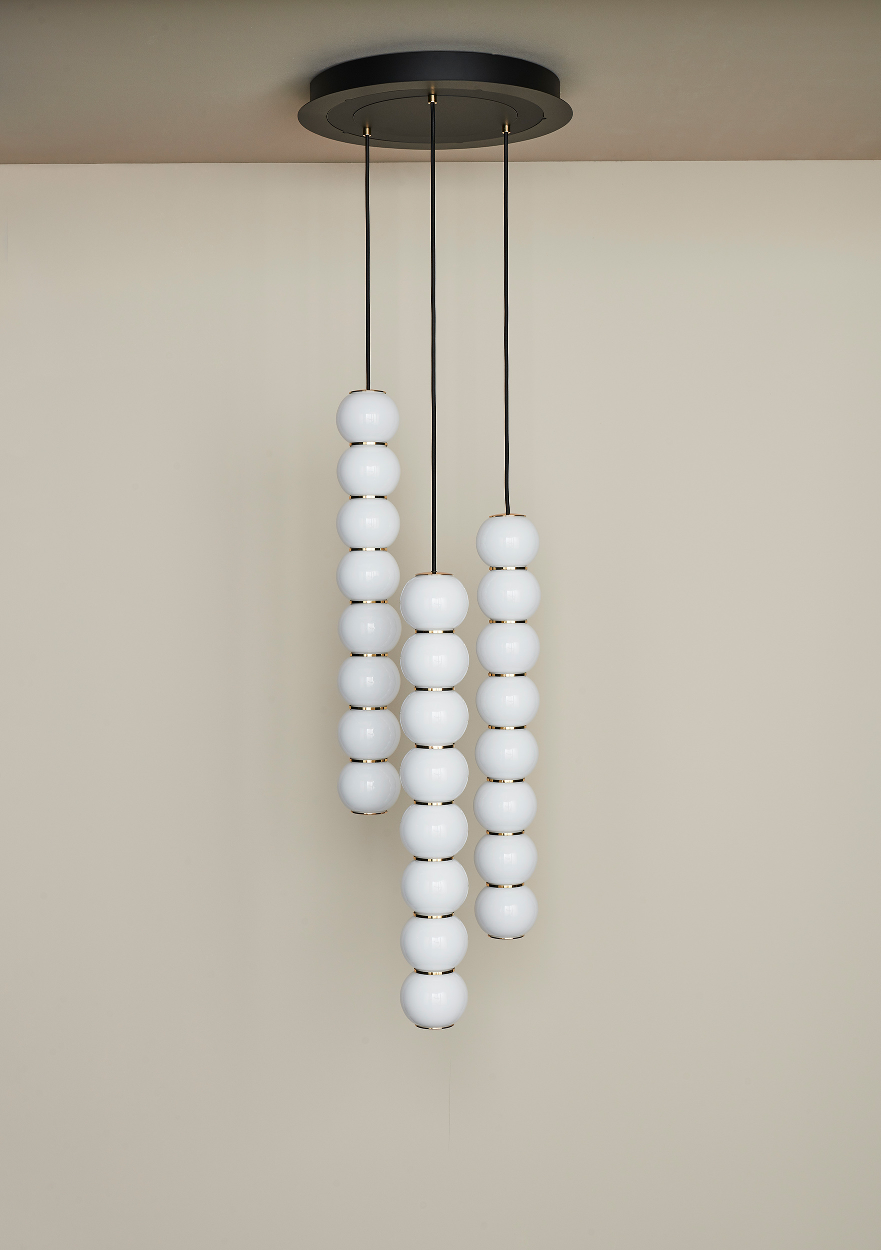 FORMAGENDA_PEARLS_ DoubleChandelier_06